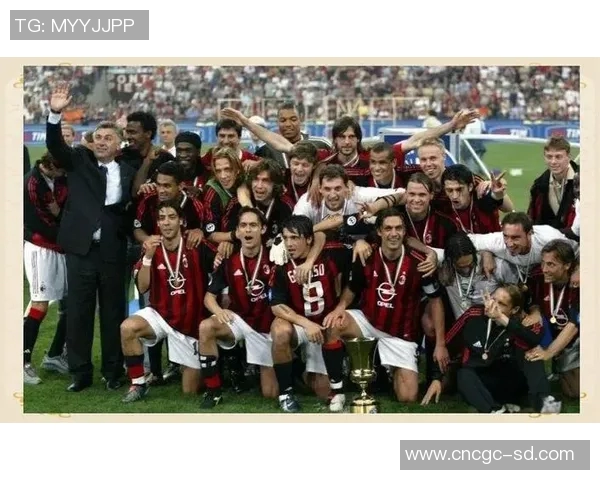 回顾AC米兰感人一幕 球场上泪水与荣耀交织的瞬间