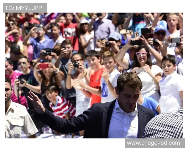 球迷炸锅:皇马这一行为引热议! 球迷炸锅:皇马这一行为引热议!